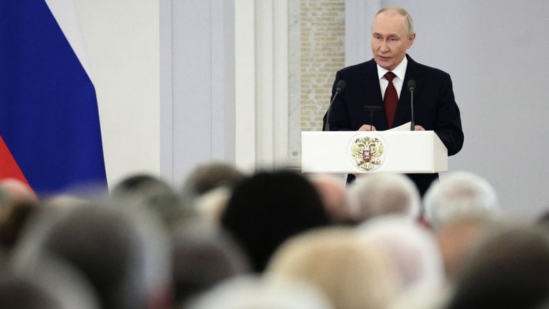 sulmet-ukrainase-“alarmojne”-kremlinin,-putin-zgjeron-kompetencat-e-shtetit:-ne-kontroll-bizneset-e-pambrojtura-nga-dronet