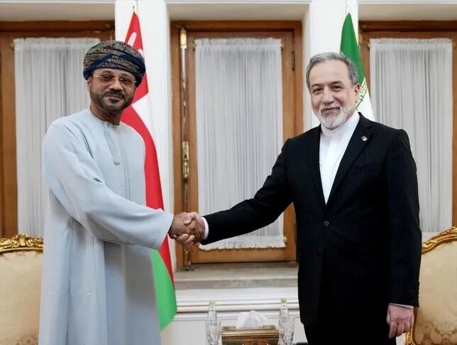 irani-dhe-omani-shqyrtojne-propozimin-per-nje-rruge-te-perbashket-detare-permes-ngushtices-se-hormuzit