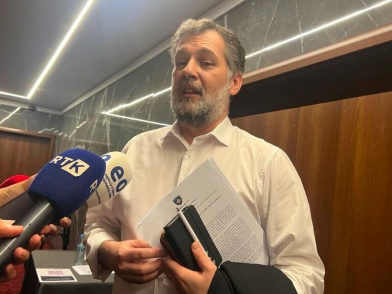 ceku:-brenda-dites-pritet-te-caktohet-vlera-e-subvencionimit-per-tekstet-shkollore