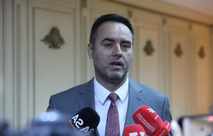 ngerci-politik-ne-kosove-drejt-zgjidhjes?-konjufca-per-presidentin:-emrat-i-kemi-gati,-por…