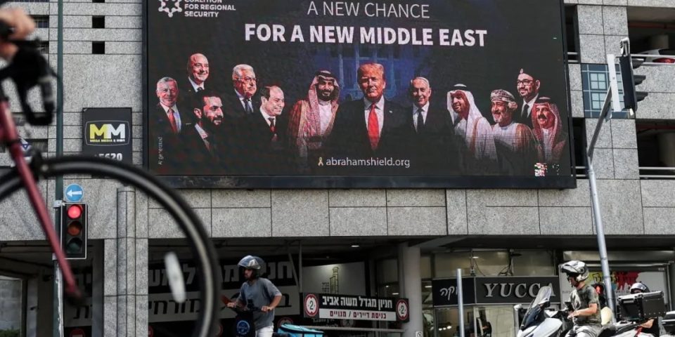 njohja-e-izraelit-eshte-nje-kusht:-trump-i-dergon-kongresit-marreveshjen-berthamore-me-arabine-saudite