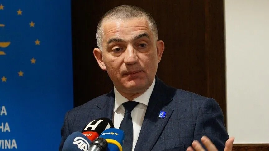 ministri-i-drejtesise-i-serbise:-ratko-mlladiq-do-te-varroset-me-nderimet-me-te-larta-shteterore