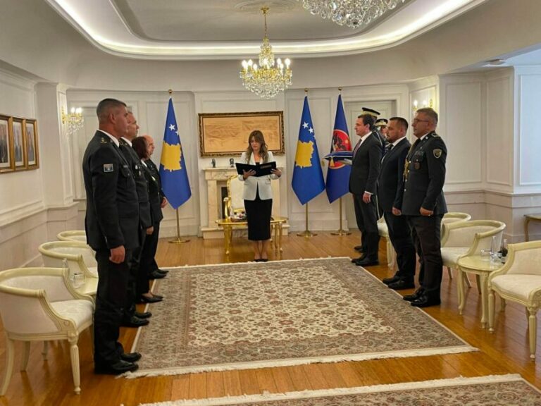 haxhiu-dekreton-gjeneralet-e-rinj-te-fsk-se