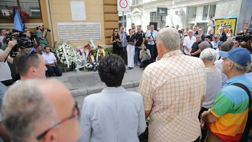 shenohet-31-vjetori-i-masakres-ne-tregun-markale-ne-sarajeve