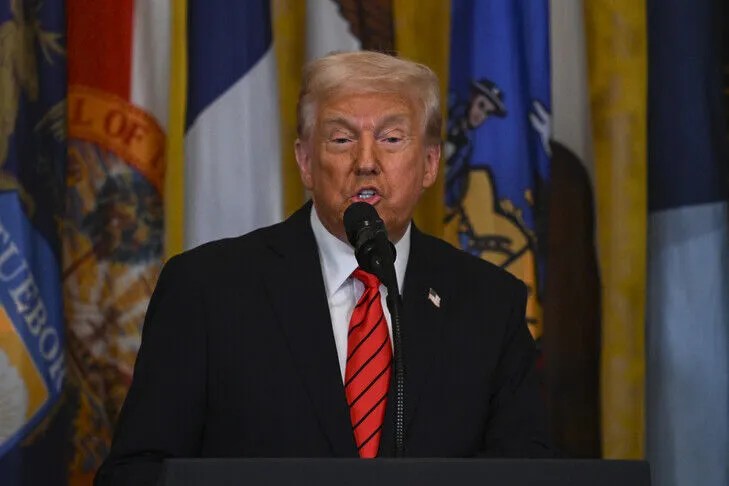 trump-njofton-planet-per-akademine-hapesinore-te-shba-se-teksa-nderon-ekuipazhin-e-artemis-ii