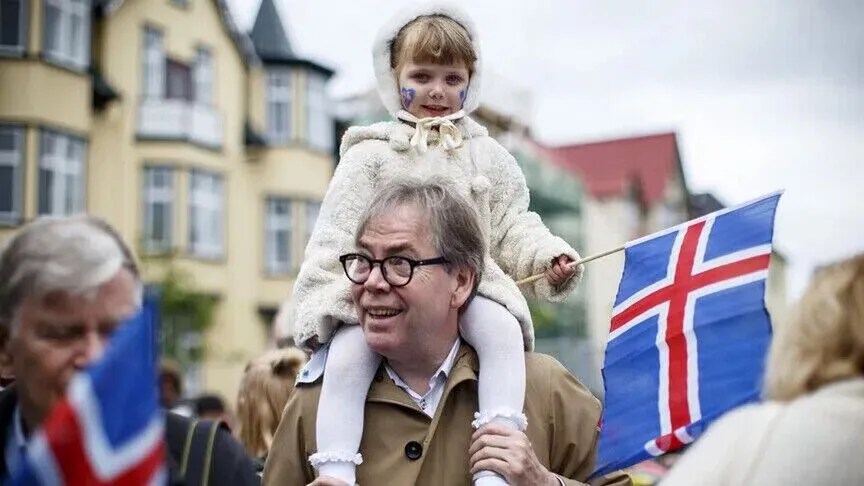islanda-refuzon-rifillimin-e-bisedimeve-te-anetaresimit-ne-be-ne-referendum,-njofton-transmetuesi-publik