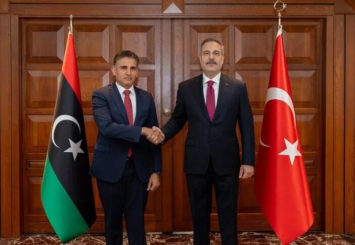 ministri-i-jashtem-turk-pret-shefin-ne-detyre-te-shtabit-te-pergjithshem-te-libise