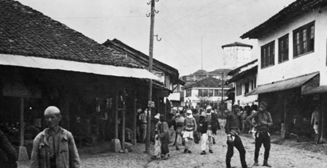 “serbia-vrau-72-shqiptare-katolike,-12-prej-tyre-i-dergoi-ne-xhami”-–-si-deshtoi-plani-i-tyre-per-percarjen-e-shqiptareve