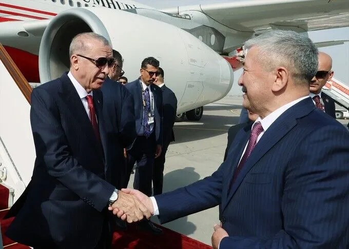 presidenti-erdogan-mberrin-ne-kirgistan-per-samitin-e-organizates-se-bashkepunimit-te-shangait
