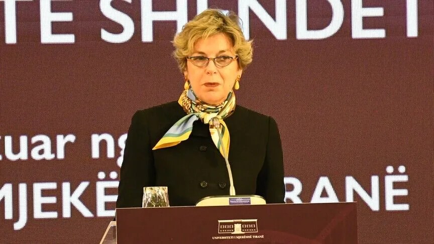 ministrja-e-shendetesise-dhe-mireqenies-sociale-e-shqiperise,-evis-sala,-njofton-doreheqjen