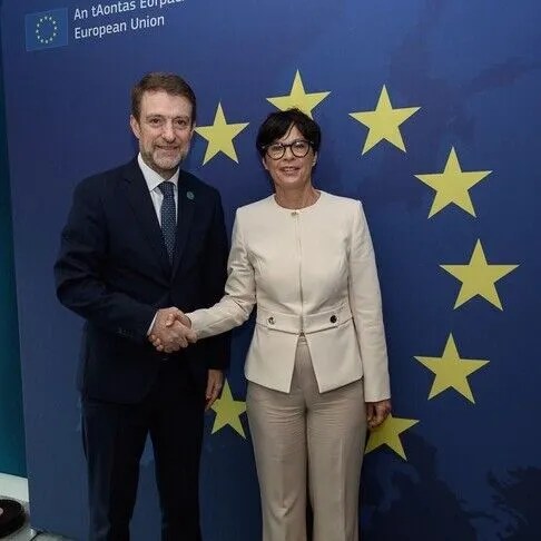 ministri-hoxha-takohet-ne-dublin-me-komisaren-evropiane-per-zgjerimin,-marta-kos