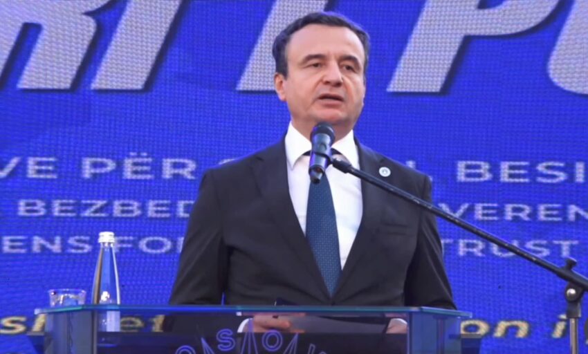 kurti-ne-27-vjetorin-e-policise:-fale-punes-se-tyre,-krimi-s’ka-vend-ne-kosove