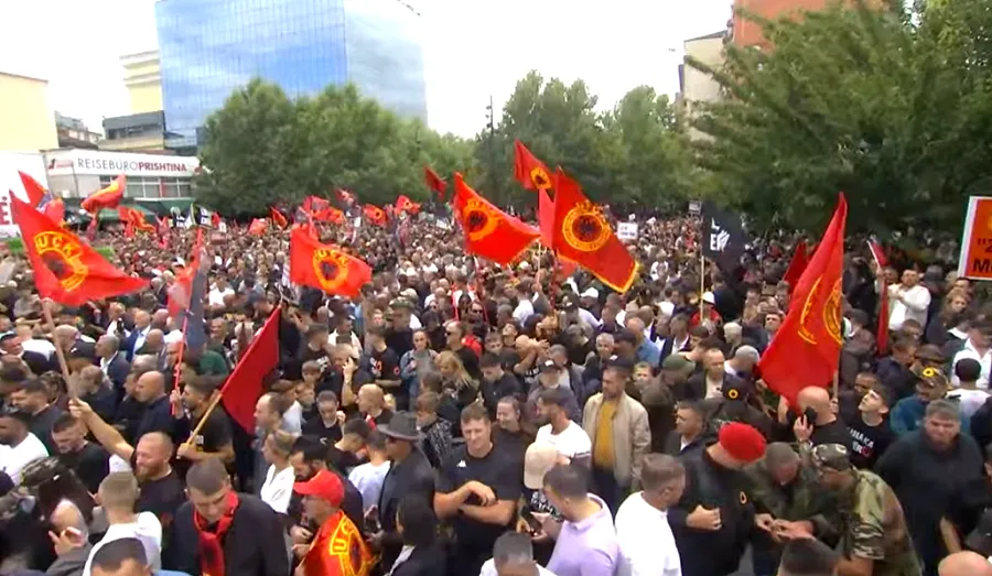 video/-“drejtesi,-dinjitet-dhe-kthimin-e-krereve-te-uck-se”,-organizatoret-e-“marshit-per-liri”:-kosova-po-ju-pret!
