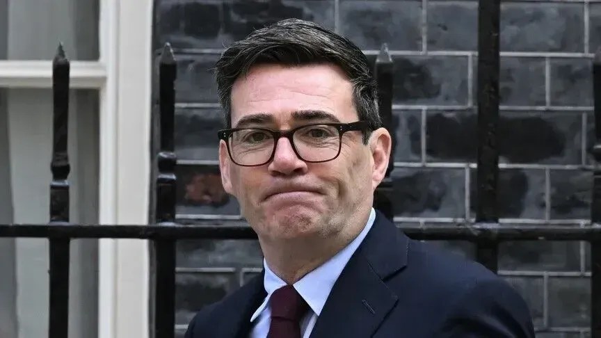 kryeministri-britanik-riafirmon-besimin-ne-union-pasi-3-kombe-nenshkruan-deklaraten-per-vetevendosje