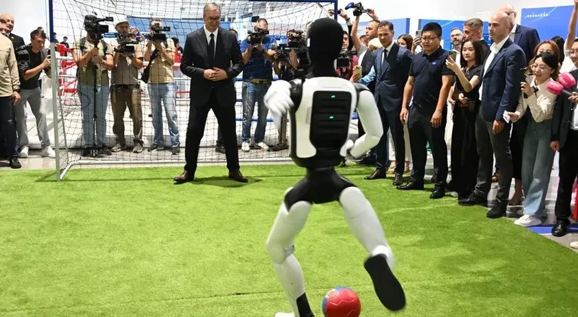 pse-evropa-eshte-e-shqetesuar-nga-fabrika-e-roboteve-kineze-ne-serbi?