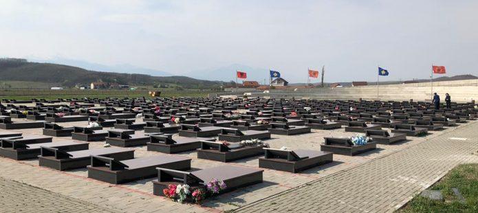 sot-mbahet-gjykimi-ne-mungese-ndaj-53-te-akuzuarve-per-masakren-e-mejes-–