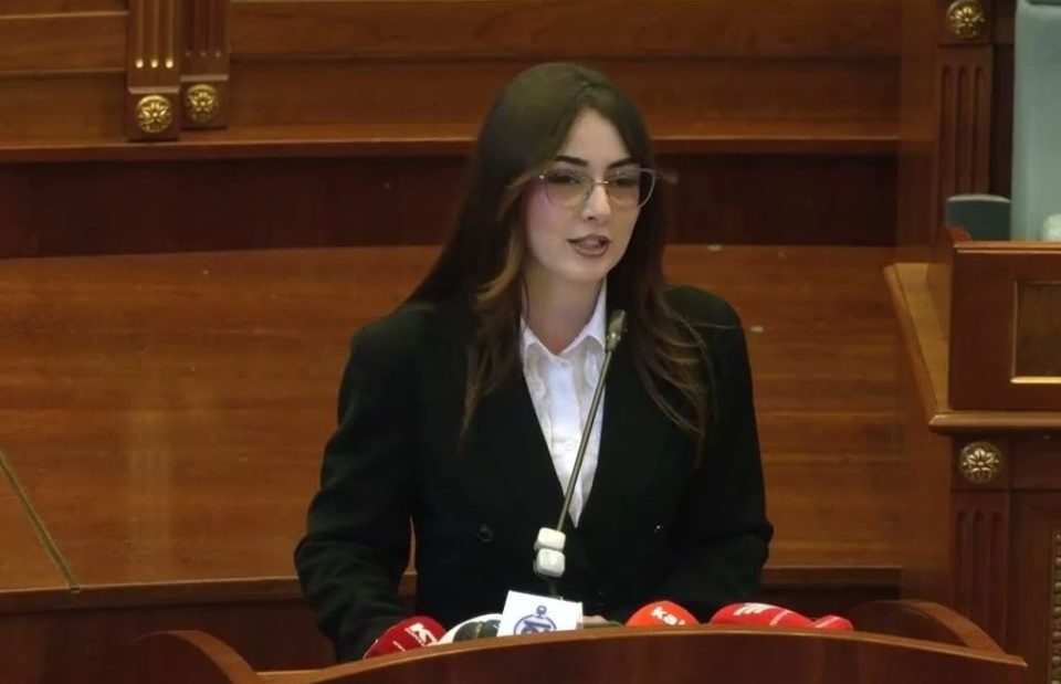 deputetja-e-pdk,-sala-jashari-kerkon-zhberjen-e-speciales:-kuvendi-te-mblidhet-ne-seance-te-jashtezakonshme