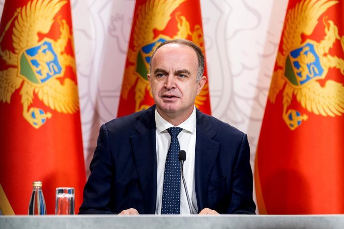 denimi-i-ish-krereve-te-uck-se/-zv.kryeministri-shqiptar-i-malit-te-zi:-vendim-i-padrejte,-procesi-nuk-ka-perfunduar