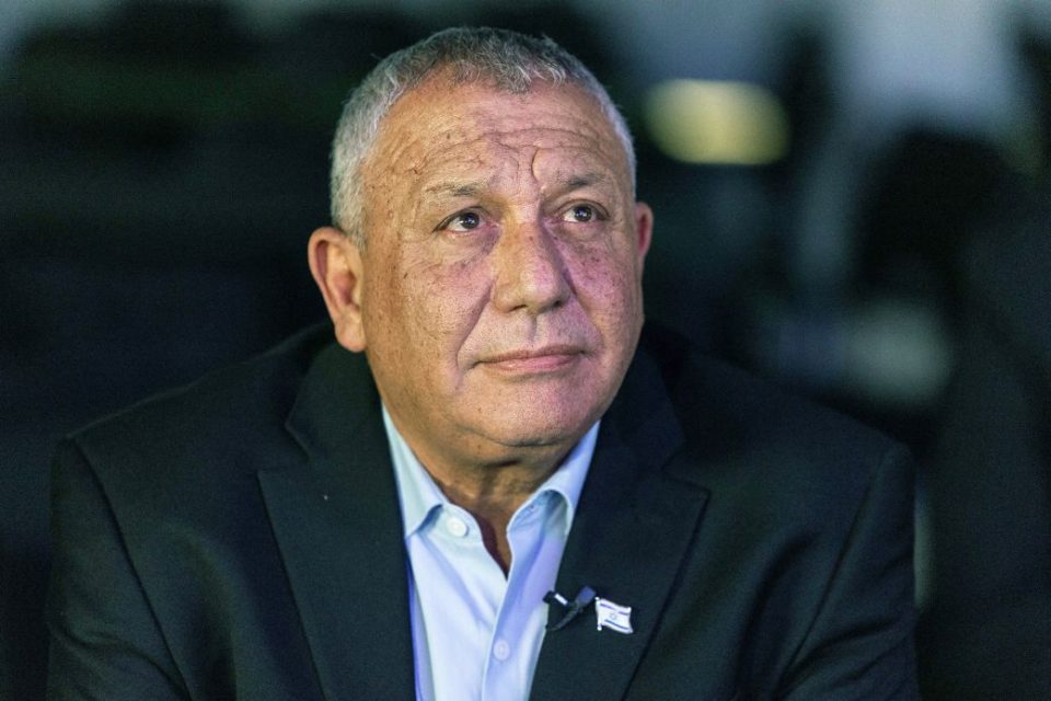 sondazh-ne-izrael:-lideri-opozitar-eisenkot-kryeson-ndaj-netanyahut,-blloku-qeverises-ruan-epersine