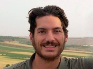 fati-i-erret-i-ketij-gazetari-amerikan-ne-sirine-e-assad-it