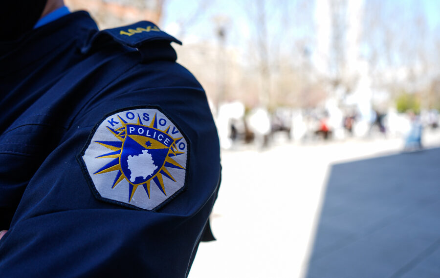 policia-apelon-per-proteste-te-qete,-paralajmeron-nderprerje-te-perkohshme-te-trafikut-ne-disa-rruge-prishtine