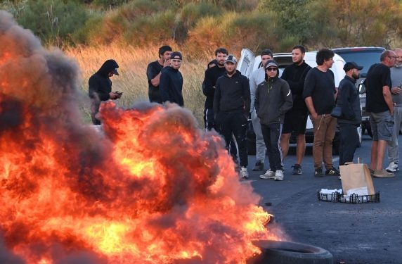 karburanti-i-shtrenjte-ndez-protestat-ne-france:-po-shqiptaret-kur-do-ngrihen?