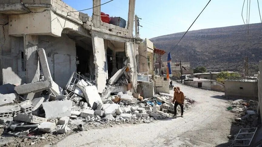 forcat-izraelite-bombardojne-fshatin-beit-jinn,-hyjne-ne-jug-te-sirise-me-9-automjete-ushtarake