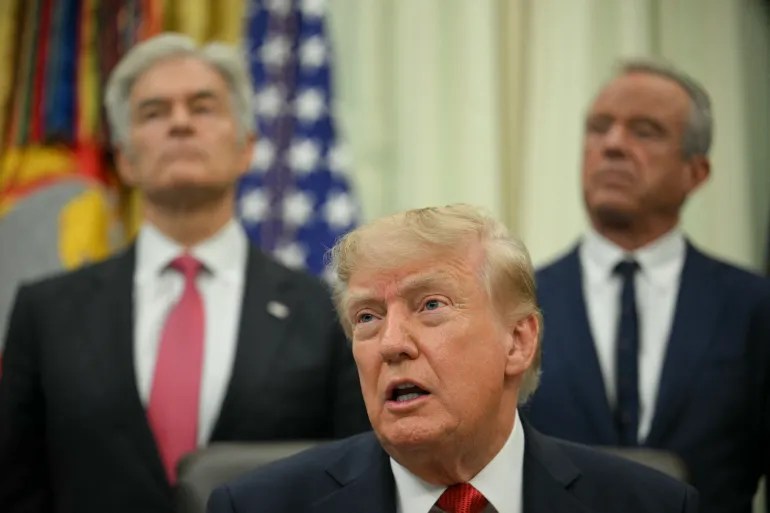 trump-ndalon-cnn-in,-ms-now-dhe-politico-n-ne-shtepine-e-bardhe