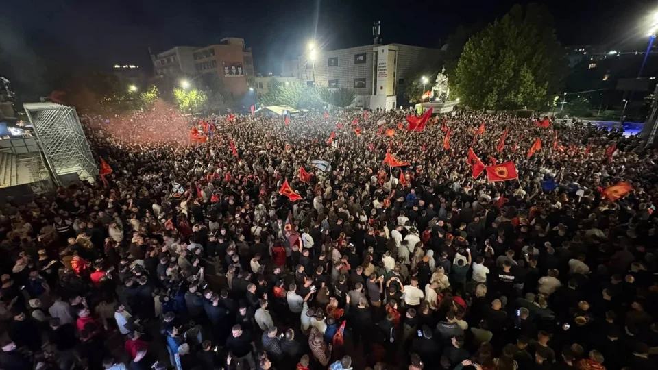 video/-“besa-bese…”!-sheshi-jehon-“uck”,-qytetaret-kundershtojne-vendimin-e-hages-per-clirimtaret