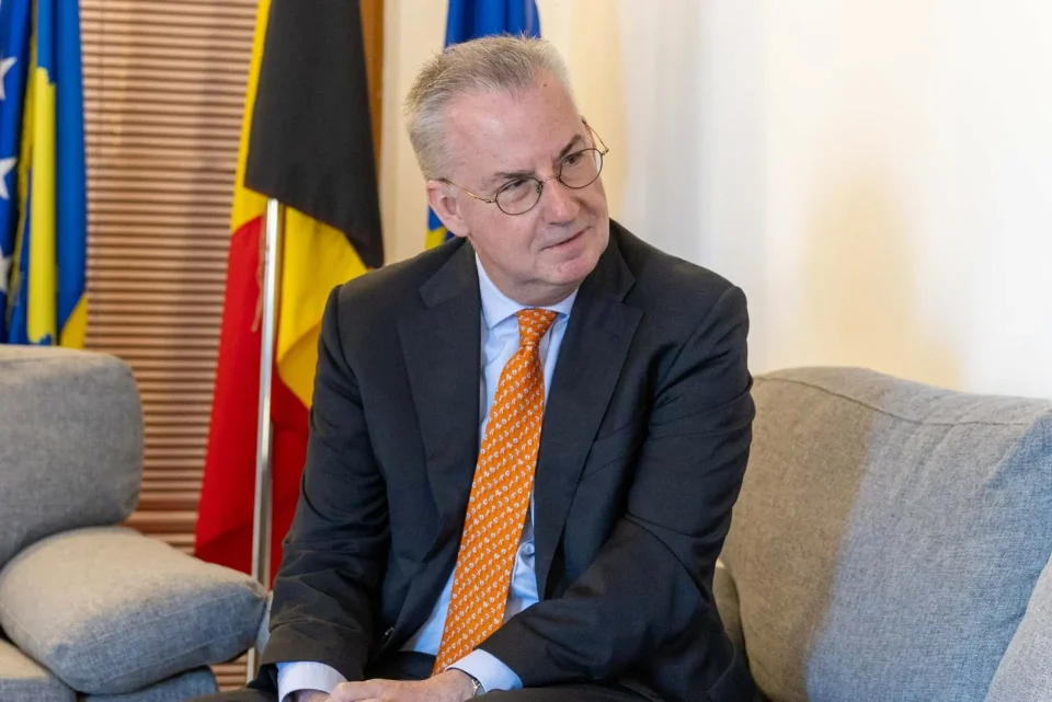 shefi-i-be-se-ne-prishtine:-vazhdojme-te-qendrojme-perkrah-kosoves