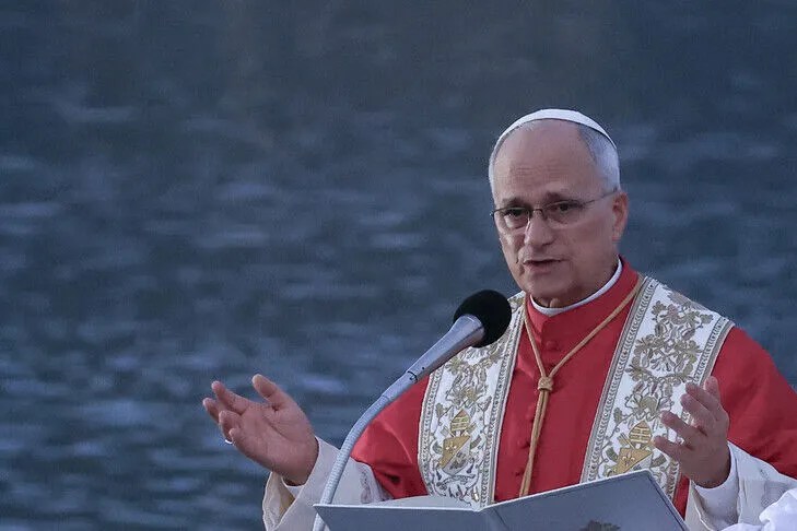 papa-leoni:-inteligjenca-artificiale-duhet-t’i-sherbeje-dinjitetit-njerezor-dhe-te-forcoje-paqen