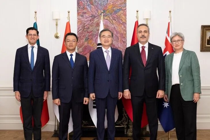 turqia-dhe-vendet-e-mikta-s-denojne-narrativat-e-rreme-dhe-te-demshme-qe-synojne-punen-humanitare