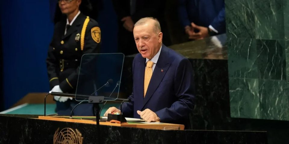erdogan-ne-okb:-gjenocidi-ne-gaza,-turp-per-gjithe-boten-nga-nje-izraeli-s’ngopet-duke-vrare!