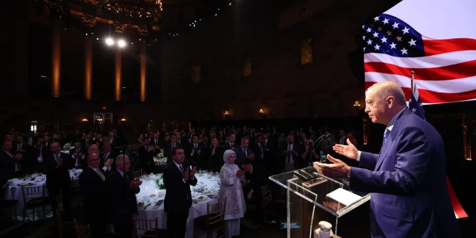 erdogan,-nje-thirrje-per-muslimanet-ne-perendim…