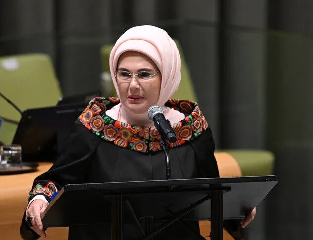 zonja-e-pare-e-turqise:-shpresoj-qe-asambleja-e-pergjithshme-e-okb-se-do-te-kontribuoje-ne-paqen-globale