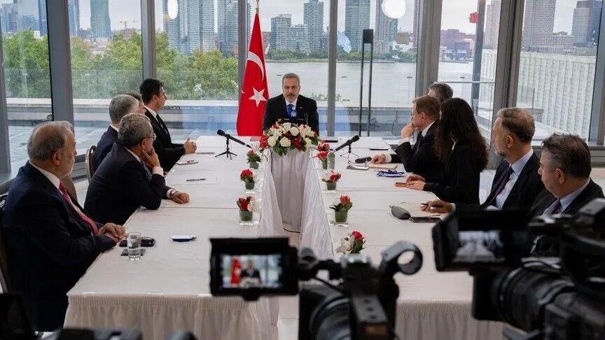fidan:-turqia-promovoi-dialogun-mbi-konfliktin-dhe-diplomacine-mbi-krizen-ne-asamblene-e-pergjithshme-te-okb-se
