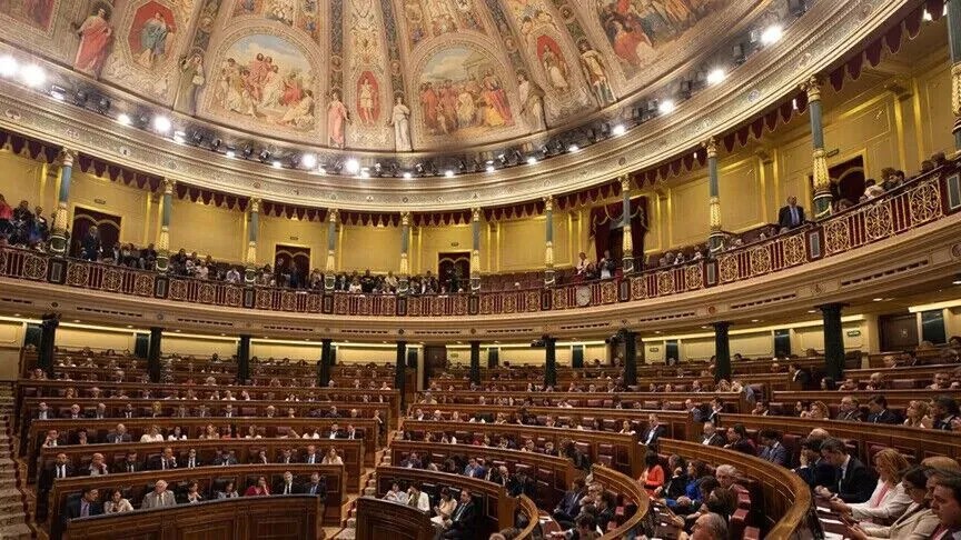 senati-spanjoll-refuzon-traktatin-e-miqesise-me-francen,-ndersa-macron-viziton-madridin