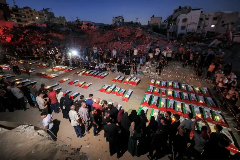 ne-gaza-zhvillohet-varrim-masiv-per-mbi-100-palestineze-te-nxjerre-nga-rrenojat