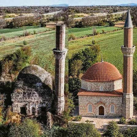 perfundon-faza-e-pare-e-punimeve-ne-xhamine-“koxha-mehmed-beu”-ne-tabanoc-te-kumanoves
