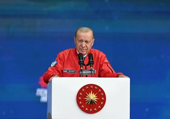 presidenti-erdogan:-turqia-po-kryen-“revolucion-te-plote”-ne-industrine-e-mbrojtjes