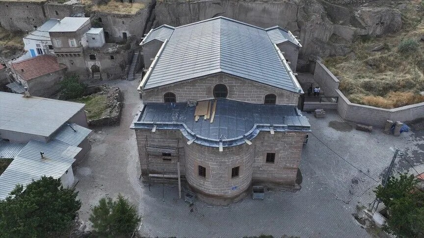 kisha-qe-terheq-vemendjen-me-pikturat-murale-synohet-te-perfshihet-ne-destinacionet-turistike-ne-kapadokya